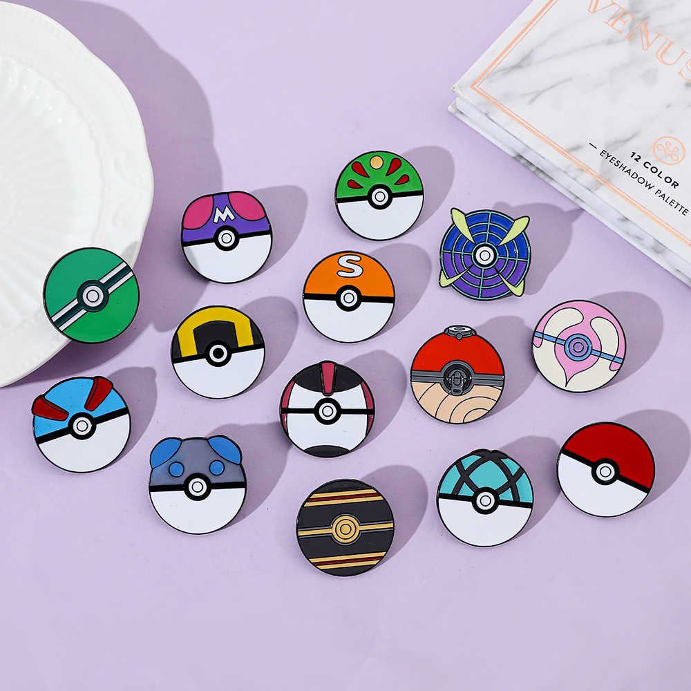 دبابيس معدنية مطلية بالمينا عل - مراجعة Pokeball Cosplay Prop وسعره